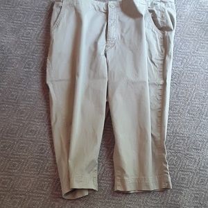 Tan capris